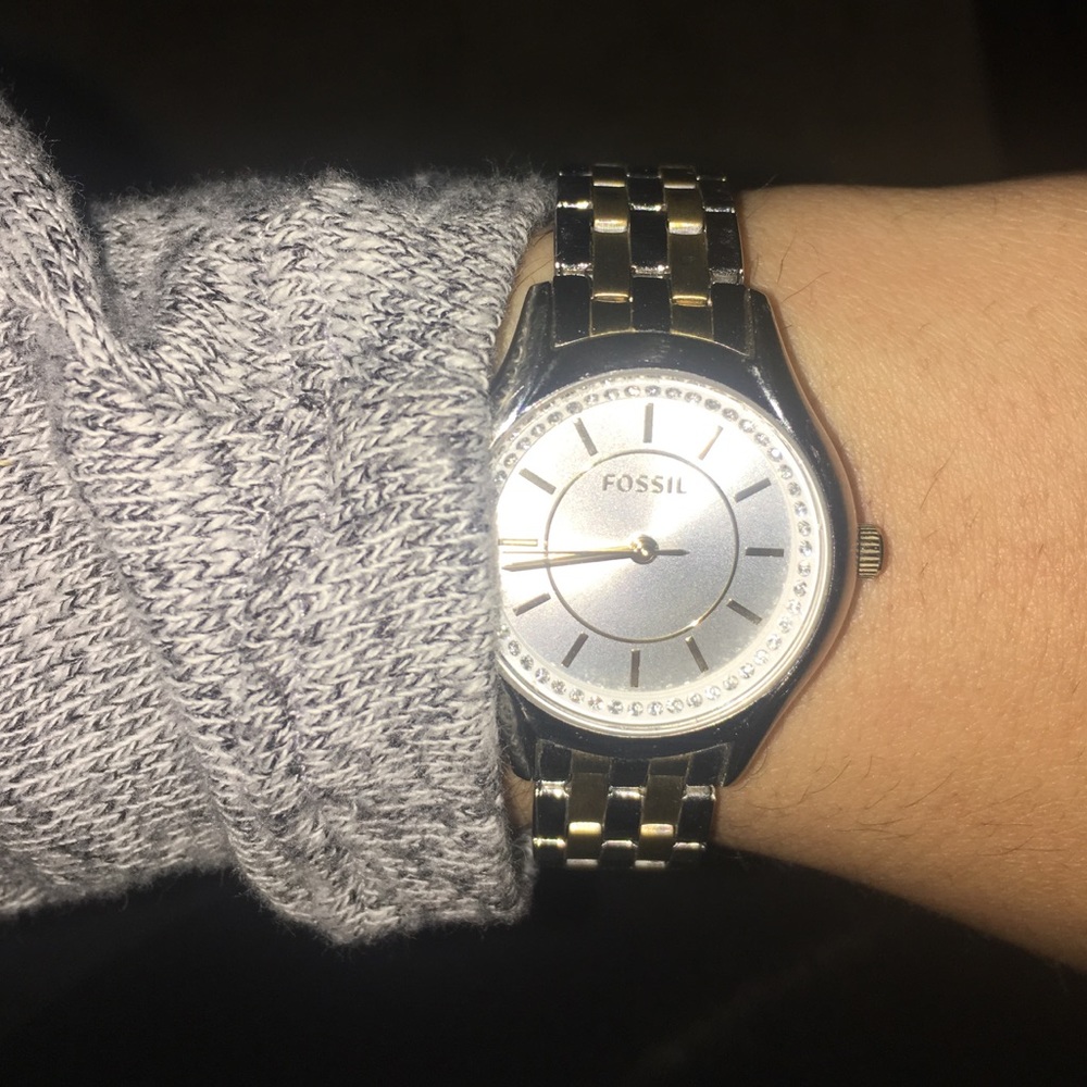 SILVER FOSSIL WATCH - Picture 2 of 5